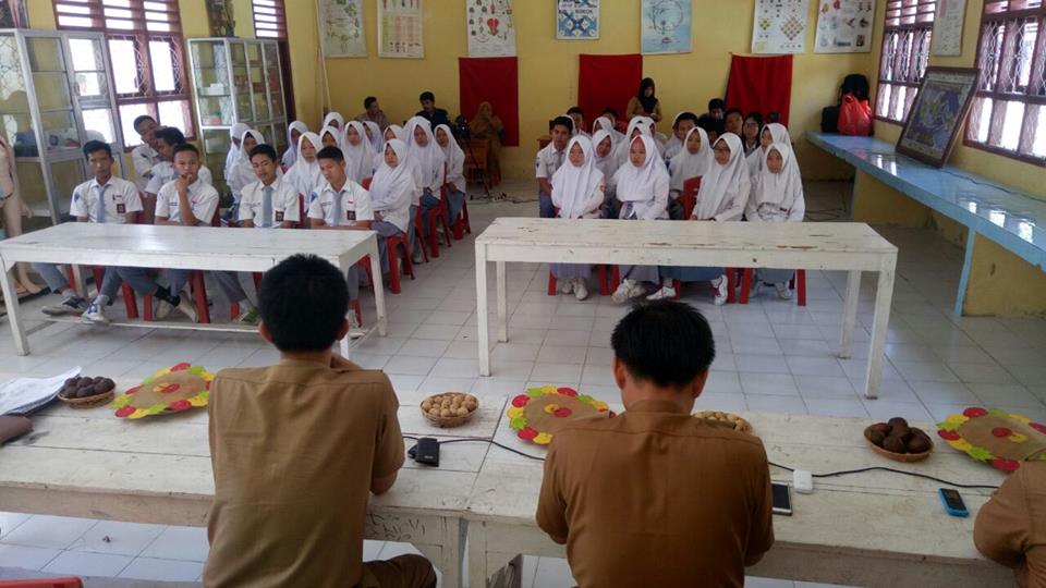 Kegiatan perekaman KTP-el keliling untuk pelajar.jpg